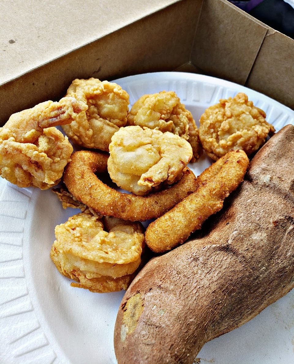 Printed seafood menu with broiled and fried choices.